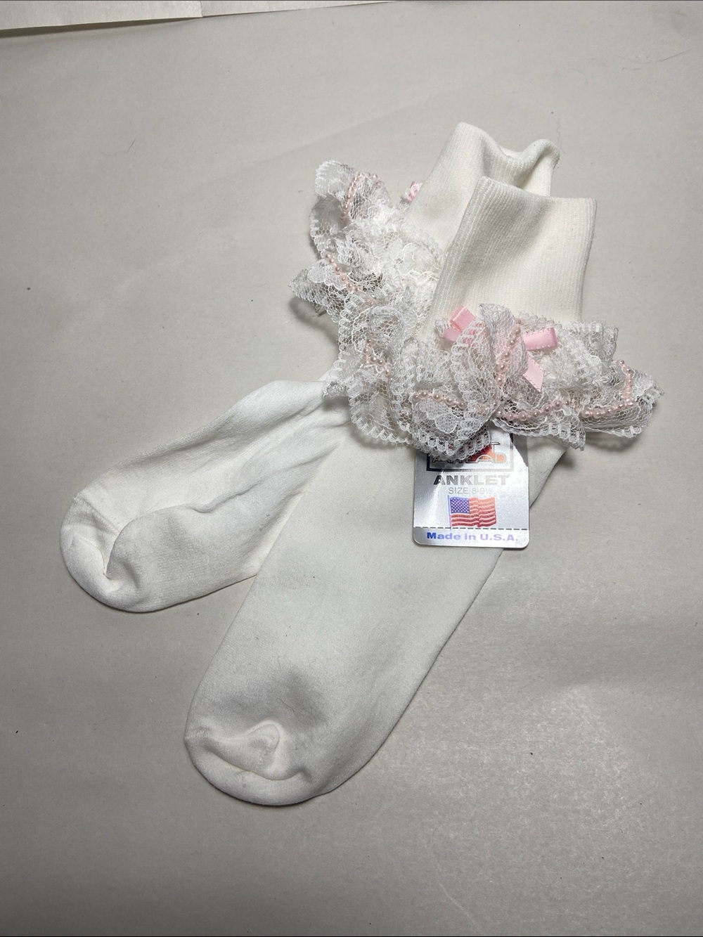 Two feet ahead lace and bead trimmed anklet socks vintage